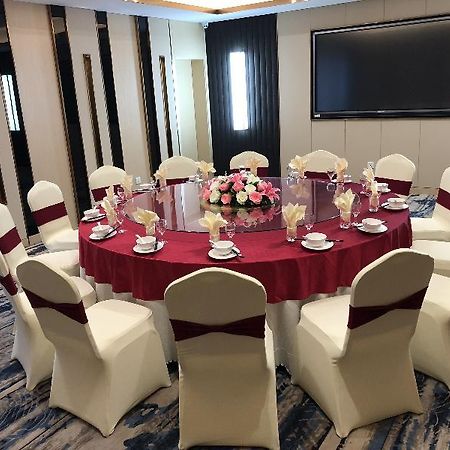 Holiday Inn Express Chengdu Tianhe Buitenkant foto